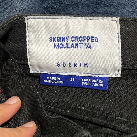 used jeans wore it 4-5 times got smaller so selling - Picture 2 of 3